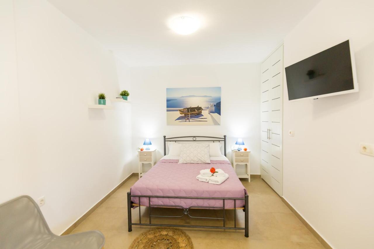 Sunrise Apartment Santorini Emporio  Екстериор снимка